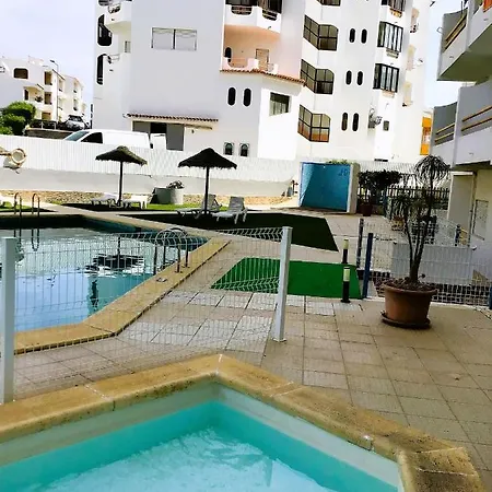 Διαμέρισμα 1 Bedroom Alfredo, Praceta Vitorino Nemesio, Αλμπουφέιρα