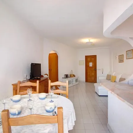 Διαμέρισμα 1 Bedroom Alfredo, Praceta Vitorino Nemesio,