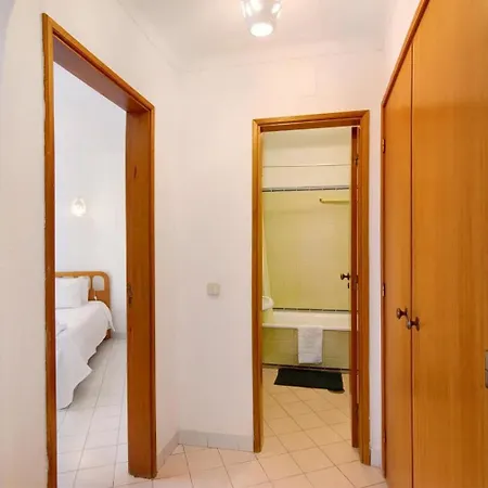 Apartament 1 Bedroom Alfredo, Praceta Vitorino Nemesio, *